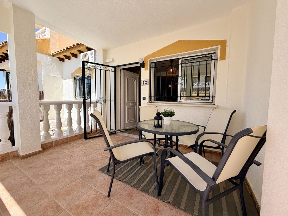For sale - 3 Bedroom 2 Bathroom Town House in Orihuela Costa - Costa Blanca  - Alicante