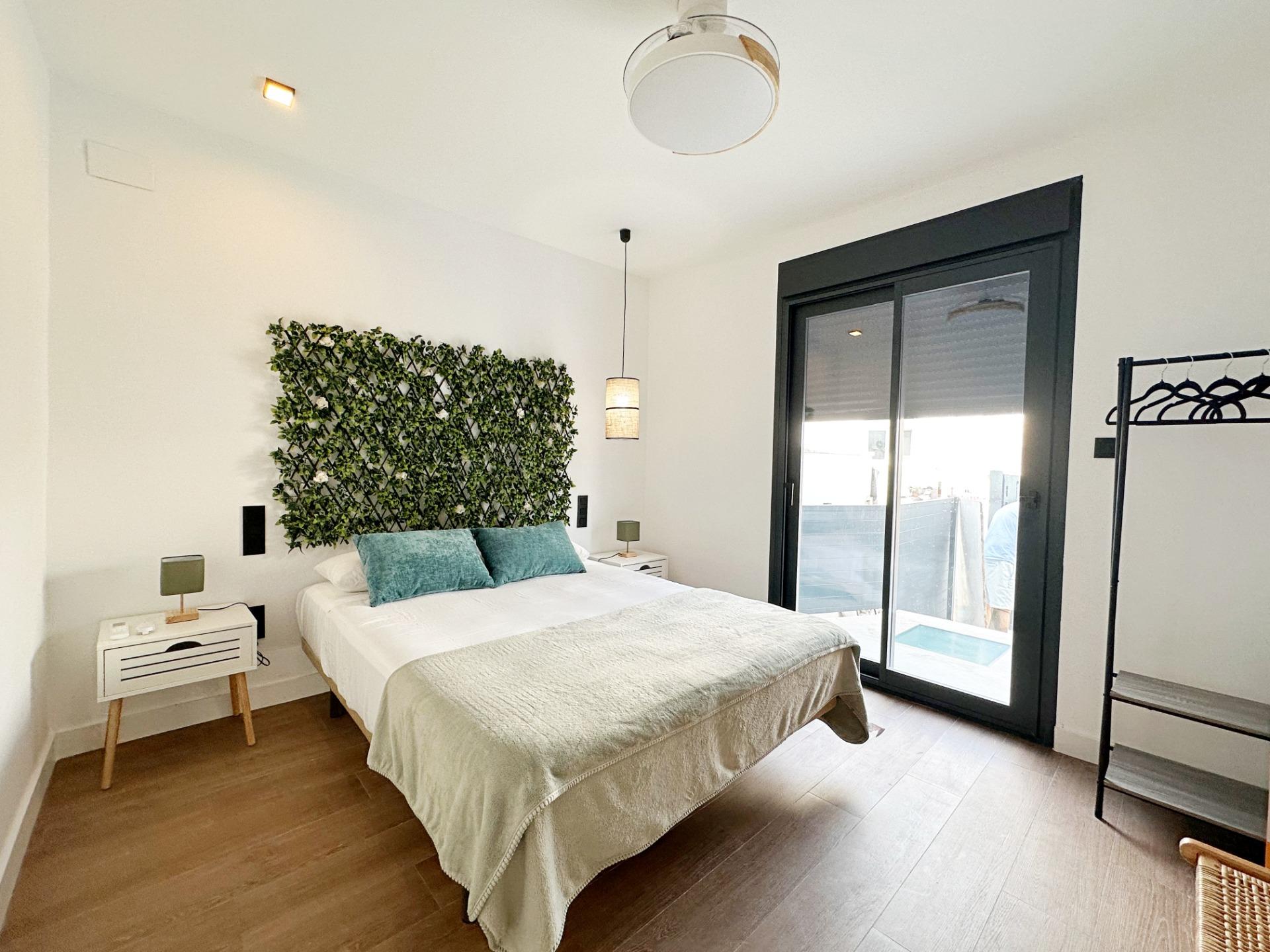 For sale - 3 Bedroom 3 Bathroom Town House in Torrevieja - aguas nuevas  - Alicante