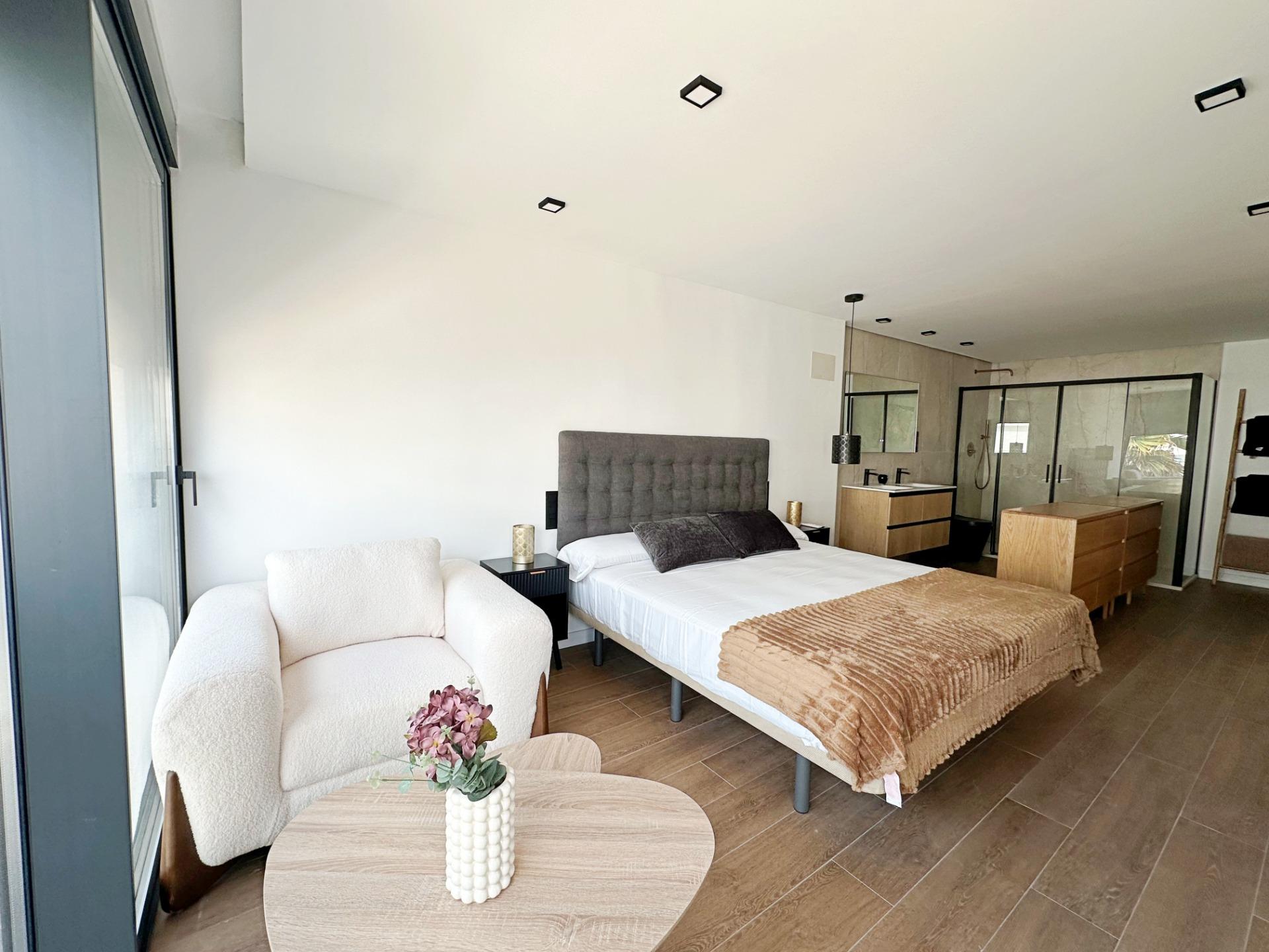 For sale - 3 Bedroom 3 Bathroom Town House in Torrevieja - aguas nuevas  - Alicante