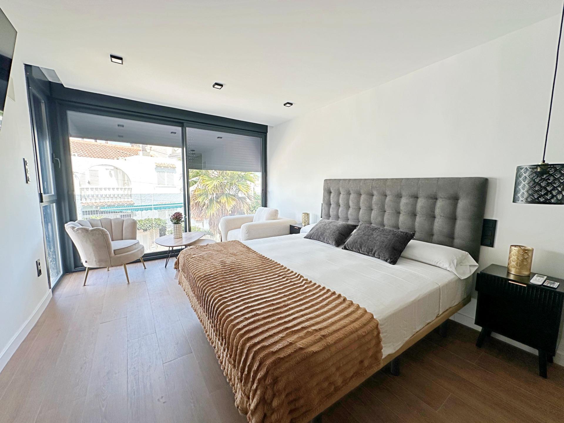 For sale - 3 Bedroom 3 Bathroom Town House in Torrevieja - aguas nuevas  - Alicante