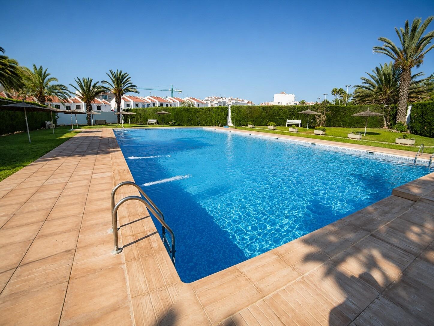 For sale - 3 Bedroom 3 Bathroom Town House in Torrevieja - aguas nuevas  - Alicante