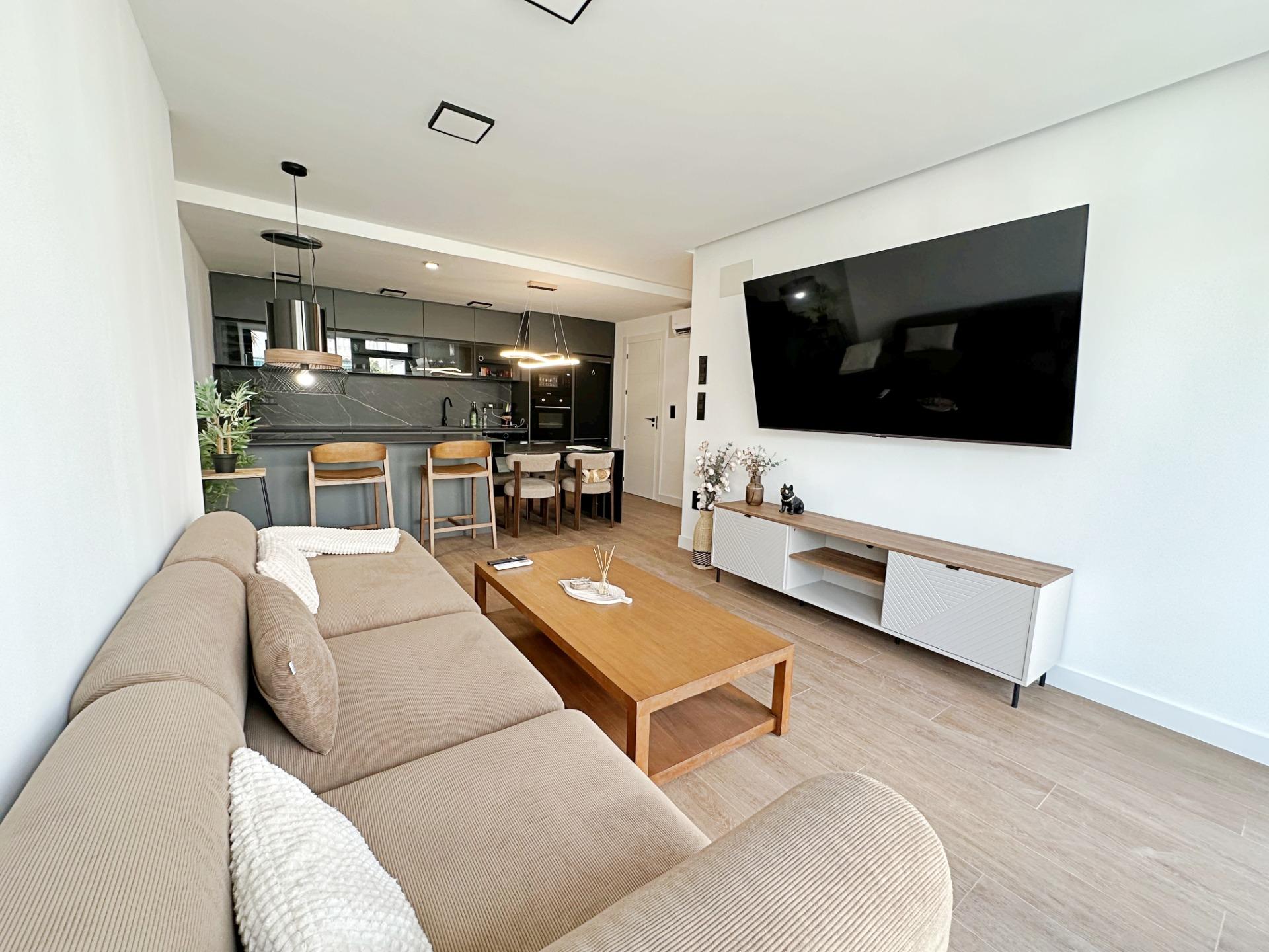 For sale - 3 Bedroom 3 Bathroom Town House in Torrevieja - aguas nuevas  - Alicante