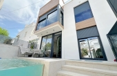 27-84-206-11-542/80829, 3 Bedroom 3 Bathroom Town House in Torrevieja