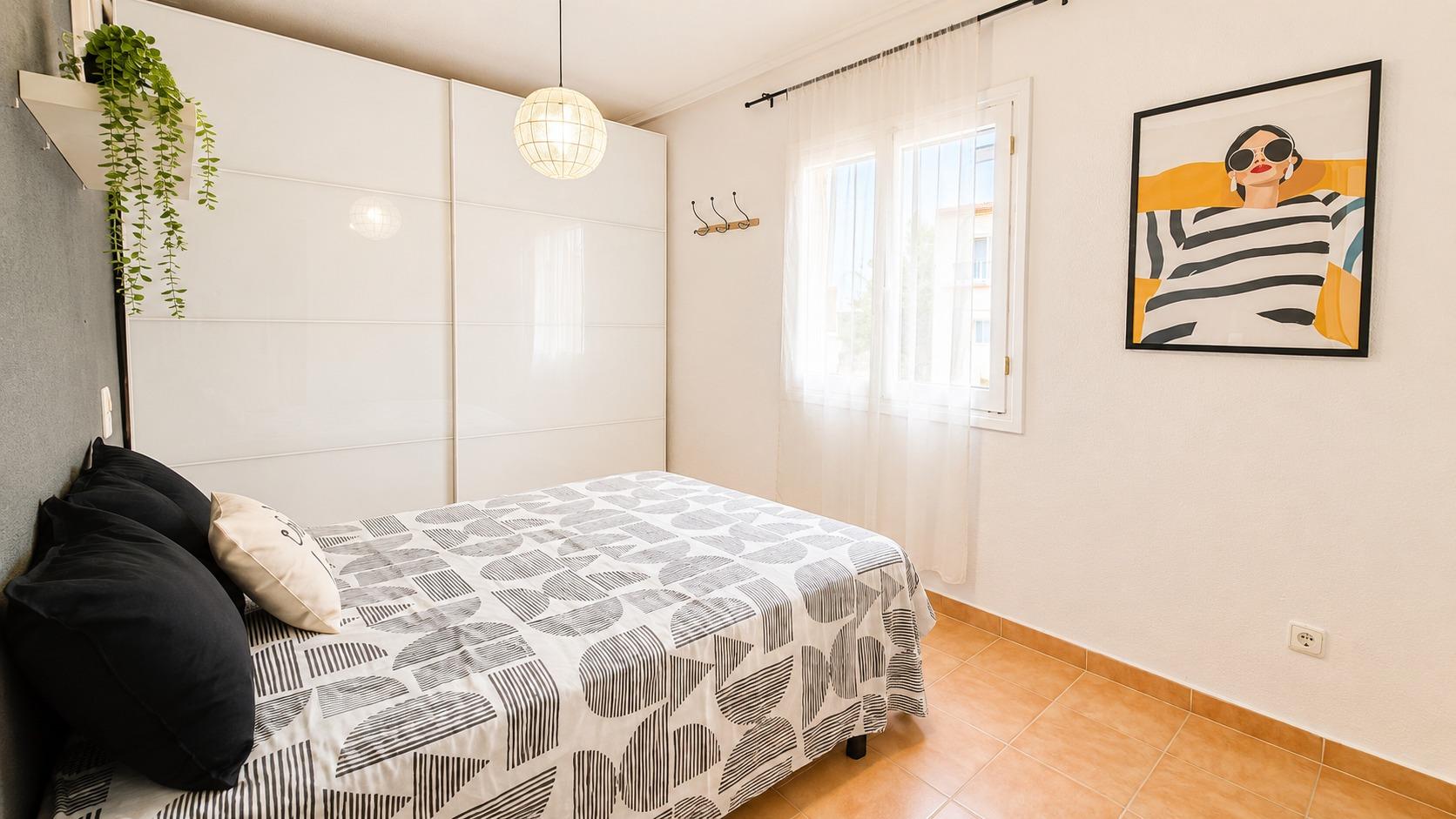 For sale - 2 Bedroom 1 Bathroom Apartment in Torrevieja - Playa Del Cura  - Alicante