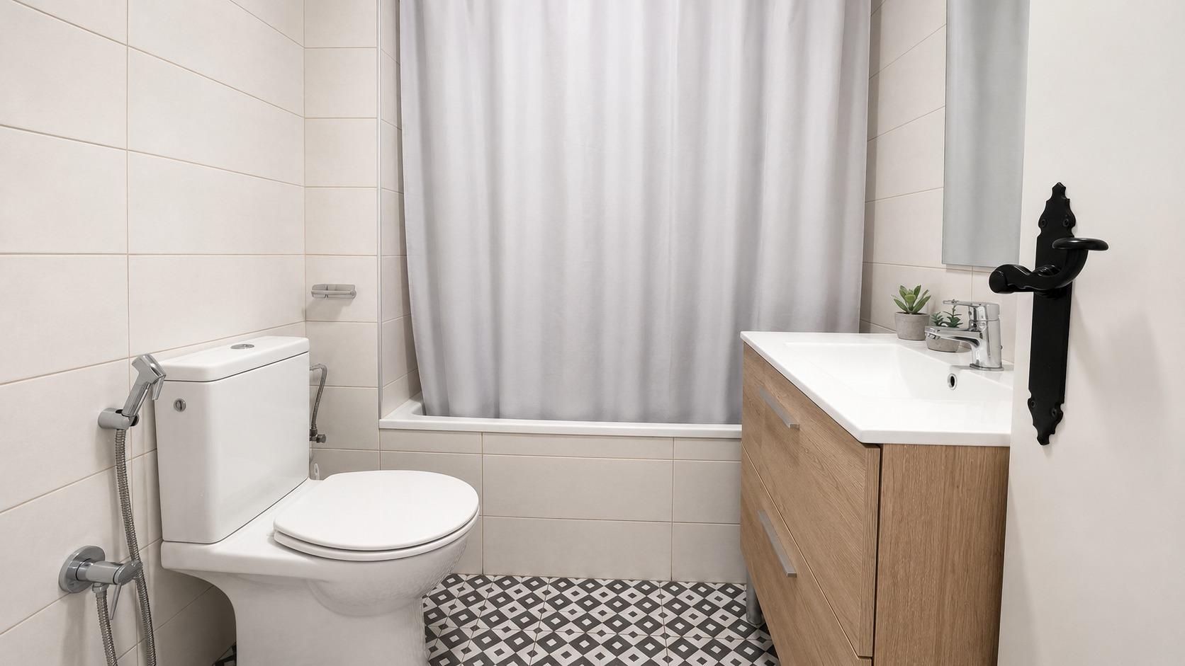 For sale - 2 Bedroom 1 Bathroom Apartment in Torrevieja - Playa Del Cura  - Alicante