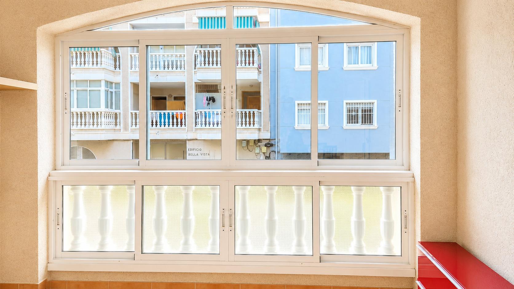 For sale - 2 Bedroom 1 Bathroom Apartment in Torrevieja - Playa Del Cura  - Alicante