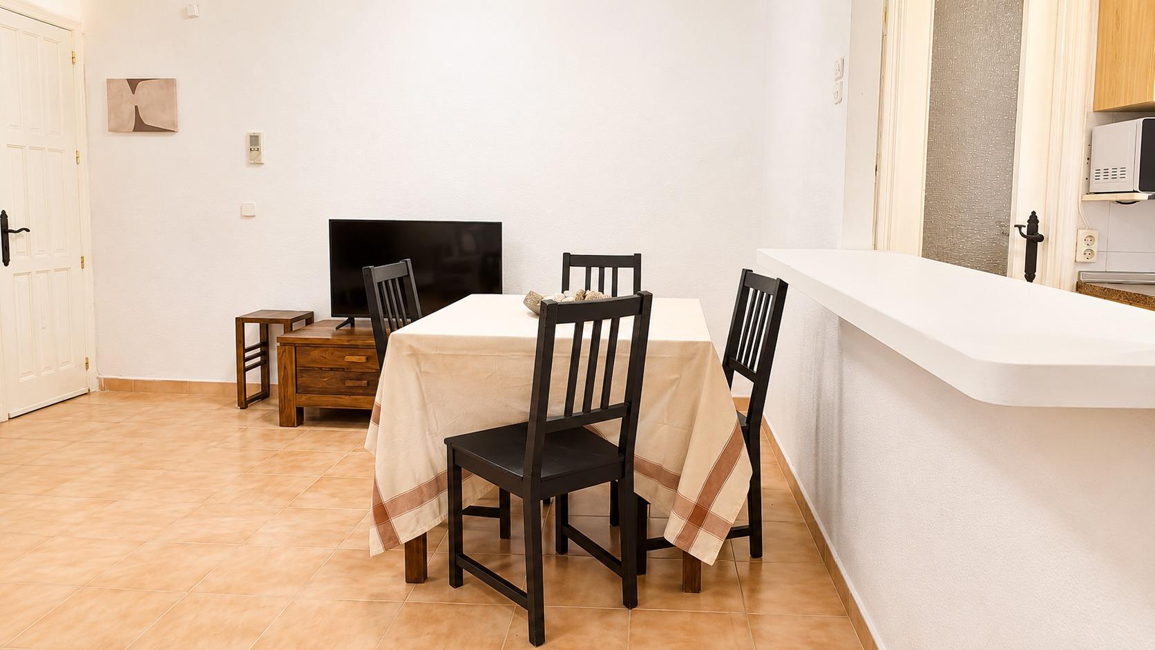 For sale - 2 Bedroom 1 Bathroom Apartment in Torrevieja - Playa Del Cura  - Alicante