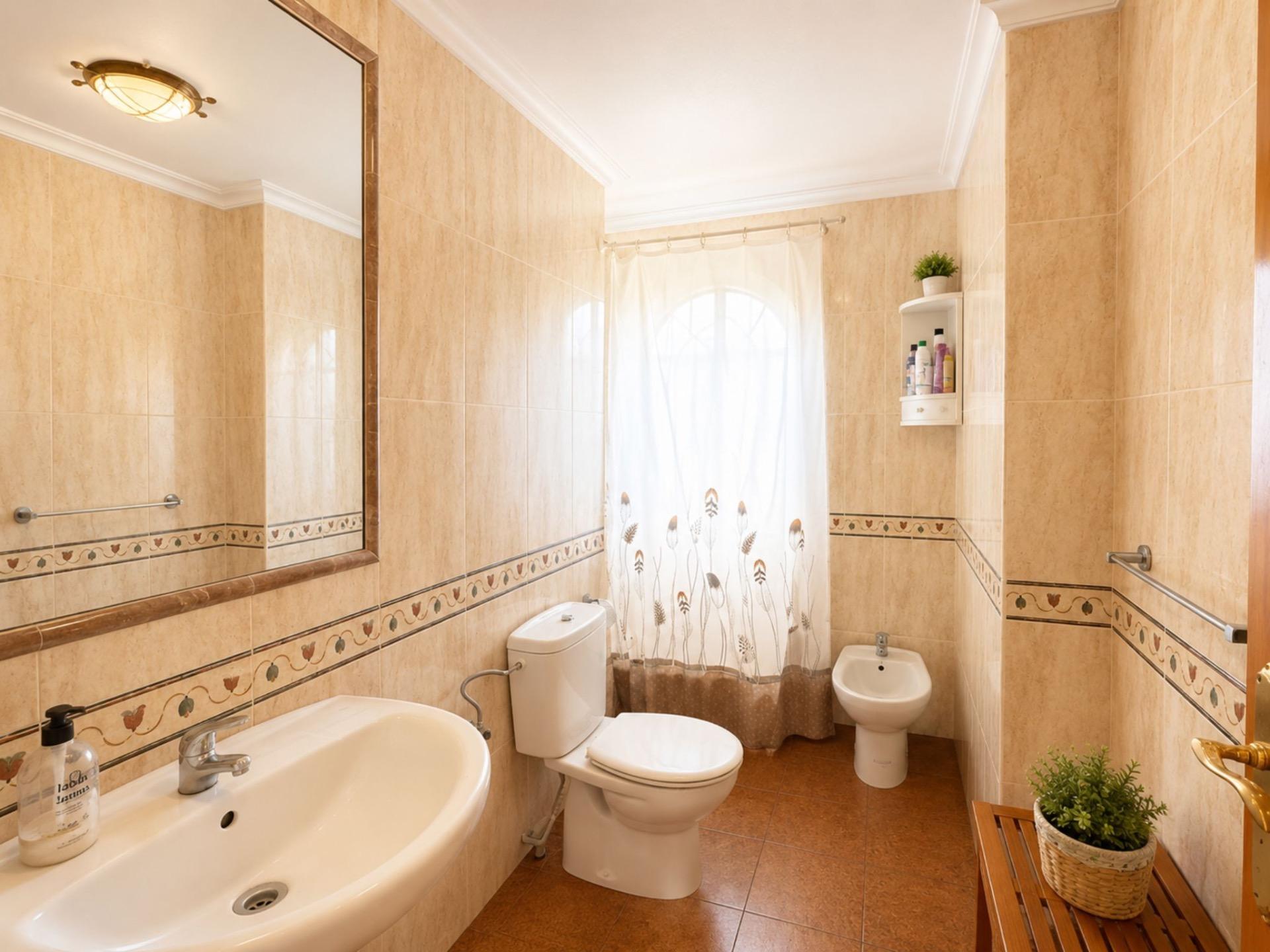 For sale - 2 Bedroom 2 Bathroom Bungalow in Orihuela Costa - Lomas De Cabo Roig  - Alicante