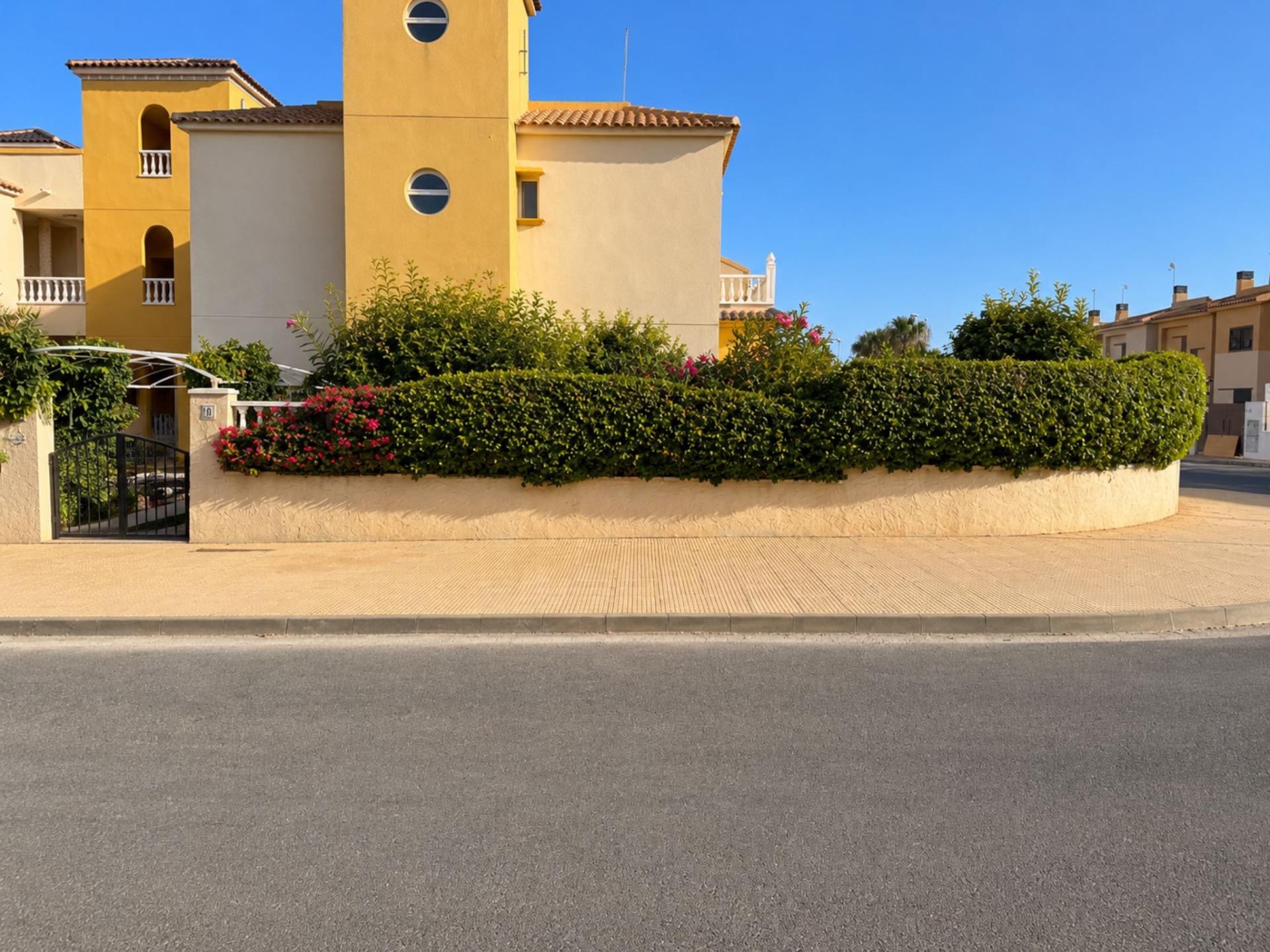 For sale - 2 Bedroom 2 Bathroom Bungalow in Orihuela Costa - Lomas De Cabo Roig  - Alicante