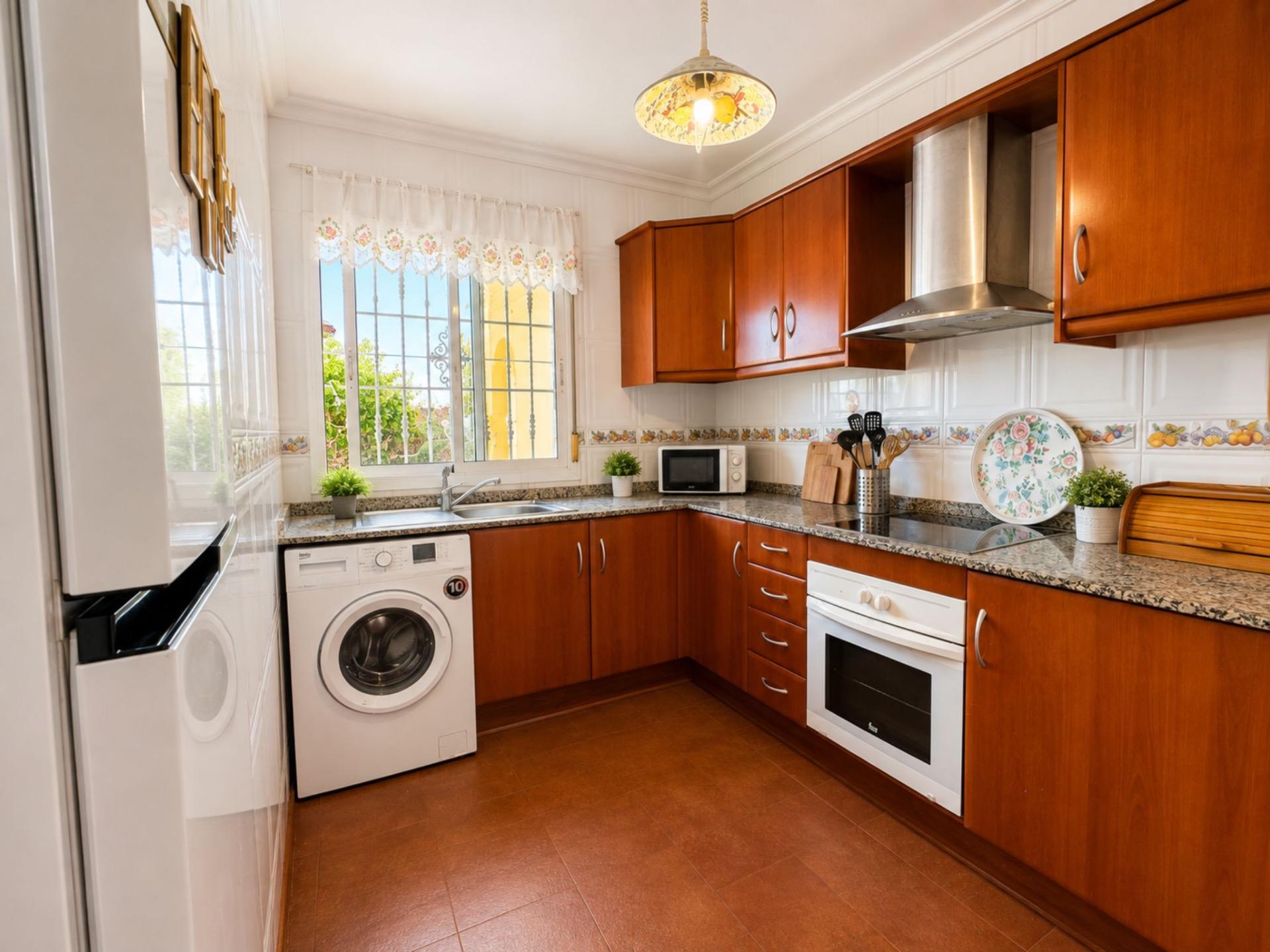 For sale - 2 Bedroom 2 Bathroom Bungalow in Orihuela Costa - Lomas De Cabo Roig  - Alicante
