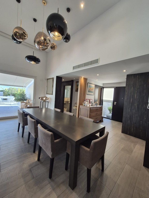 For sale - 2 Bedroom 2 Bathroom Villa in La Finca Golf Resort - Inland  - Alicante