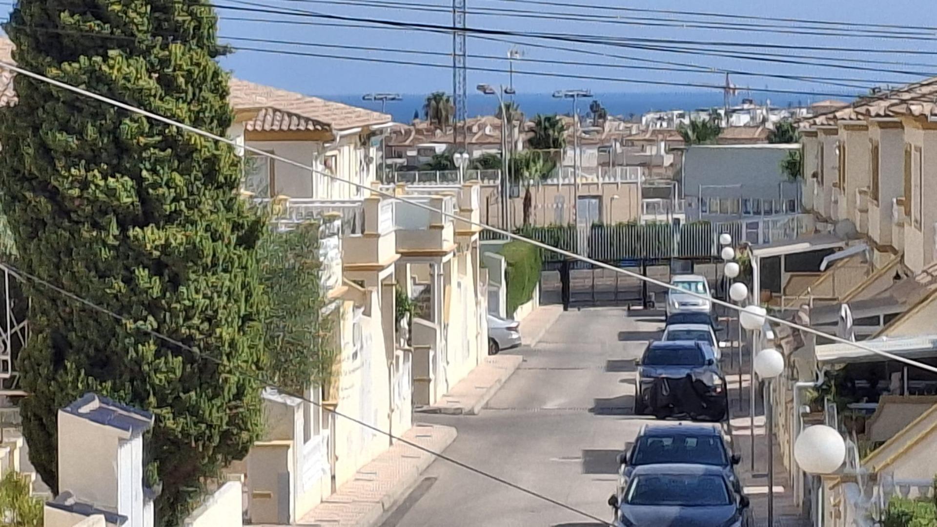 For sale - 3 Bedroom 1 Bathroom Town House in Orihuela Costa - Playa Flamenca  - Alicante