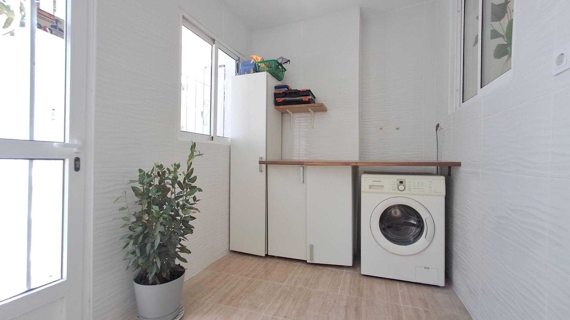 For sale - 3 Bedroom 1 Bathroom Town House in Orihuela Costa - Playa Flamenca  - Alicante