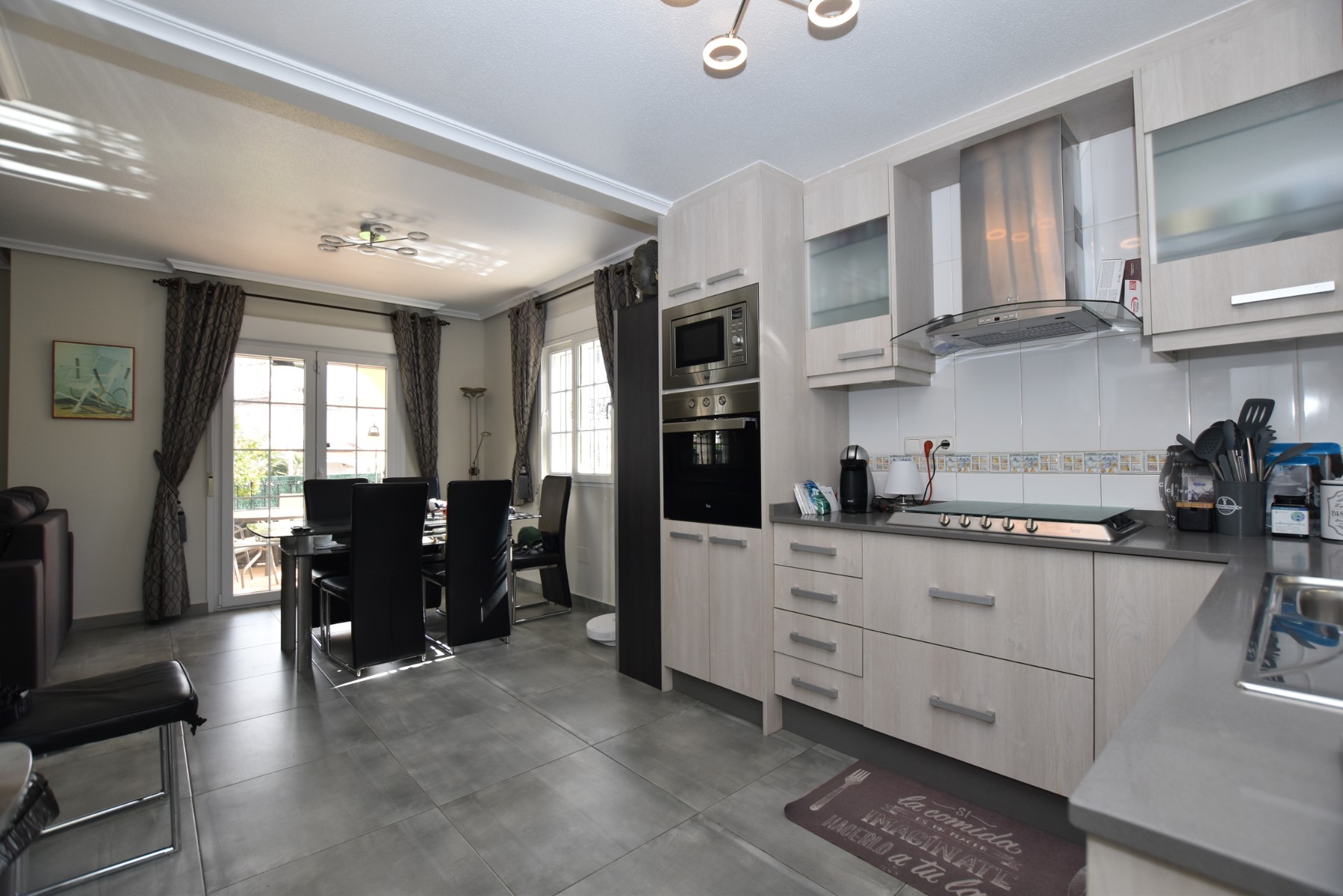 For sale - 3 Bedroom 2 Bathroom Villa in Orihuela Costa - Costa Blanca  - Alicante