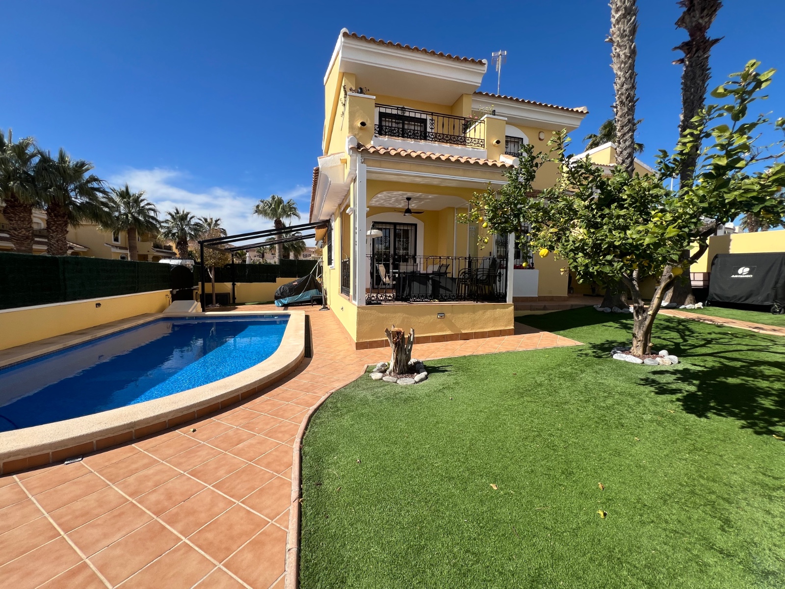 For sale - 3 Bedroom 2 Bathroom Villa in Orihuela Costa - Costa Blanca  - Alicante