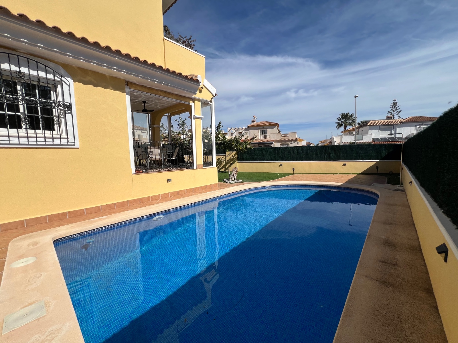 For sale - 3 Bedroom 2 Bathroom Villa in Orihuela Costa - Costa Blanca  - Alicante