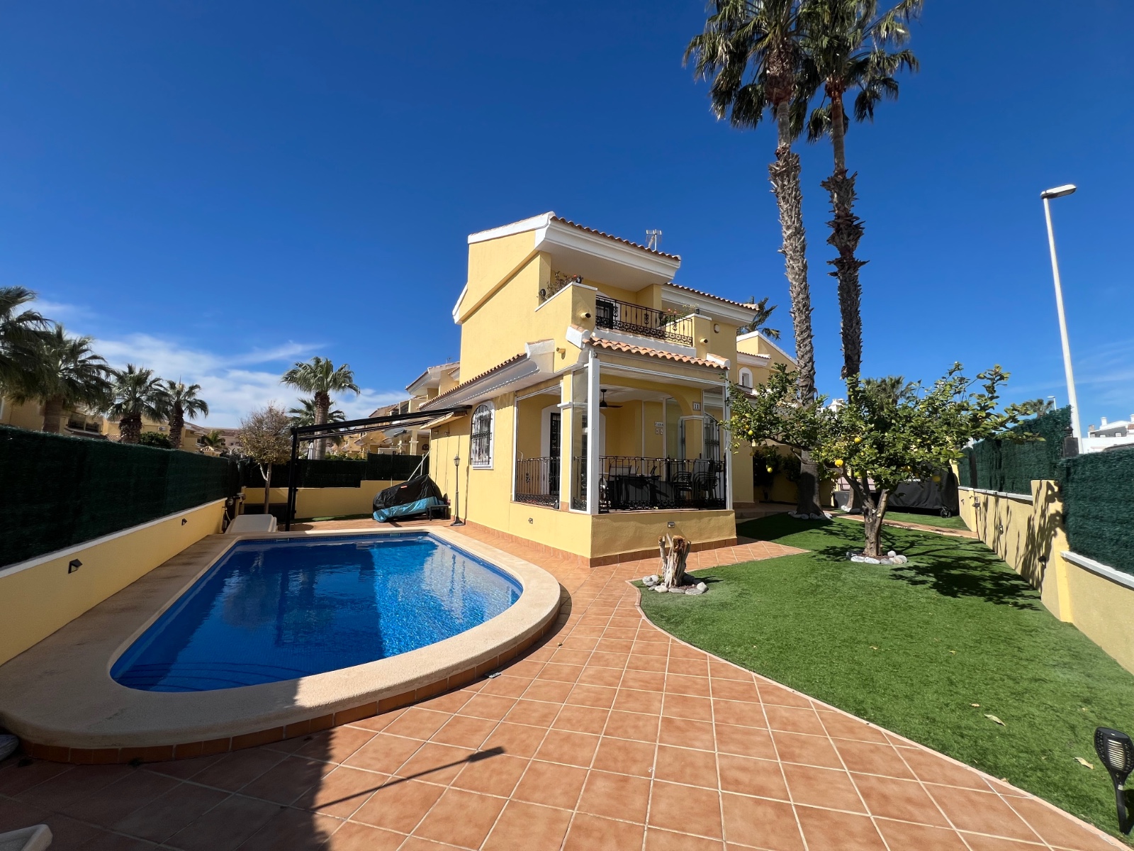 For sale - 3 Bedroom 2 Bathroom Villa in Orihuela Costa - Costa Blanca  - Alicante