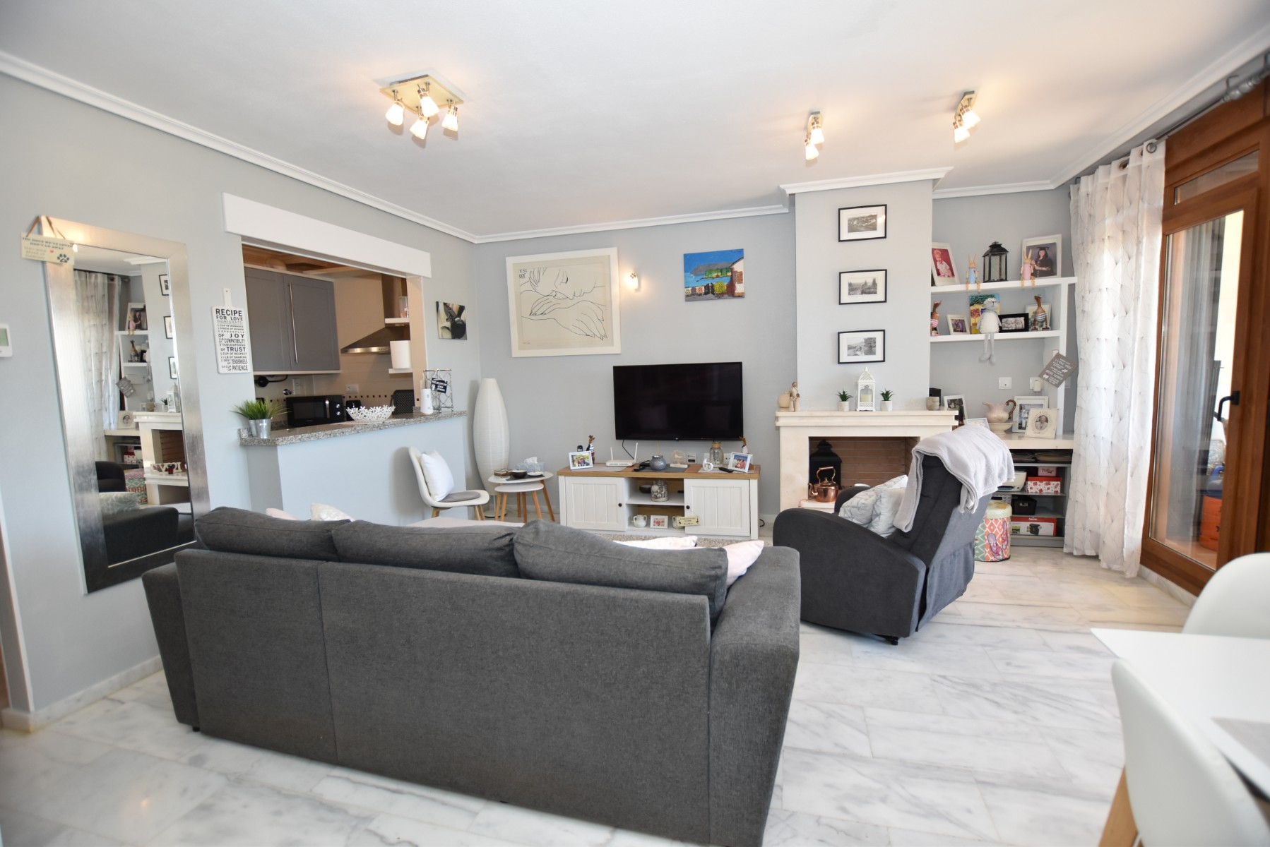 For sale - 2 Bedroom 2 Bathroom Apartment in Algorfa - Inland  - Alicante