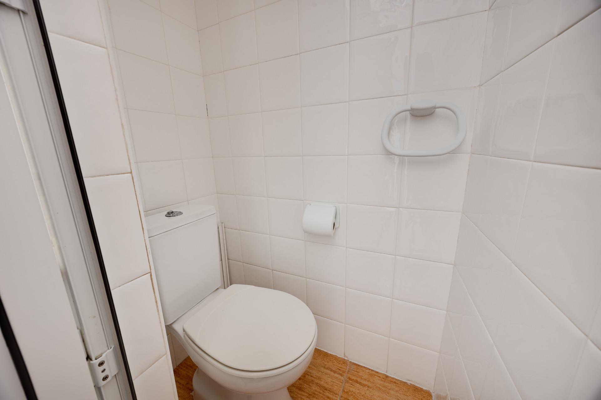 For sale - 3 Bedroom 1 Bathroom Apartment in Torrevieja - Paseo Maritimo  - Alicante