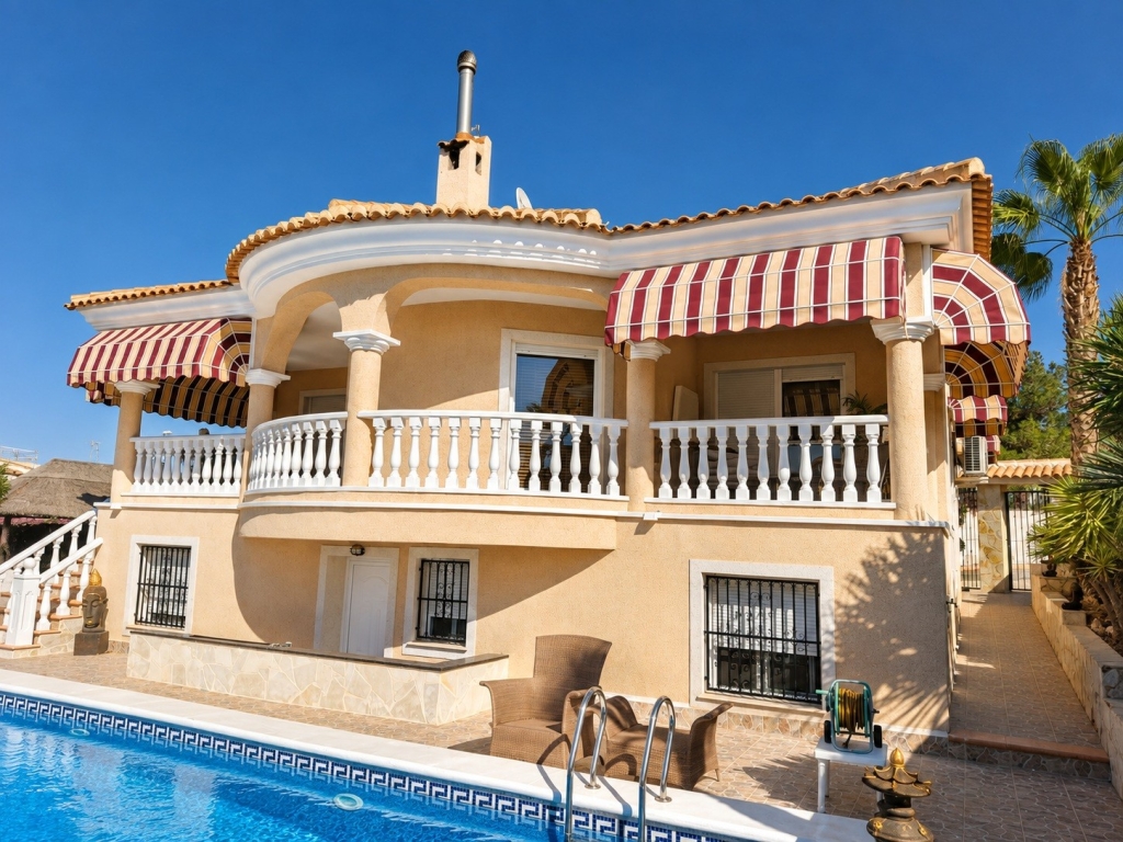 4 Bedroom 3 Bathroom Villa in Rojales
