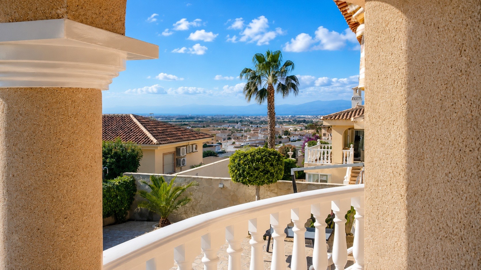 For sale - 4 Bedroom 3 Bathroom Villa in Rojales - Inland  - Alicante
