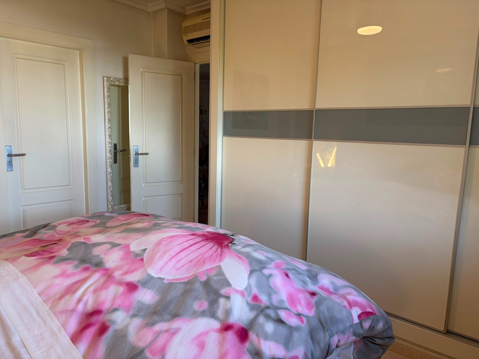 For sale - 4 Bedroom 3 Bathroom Villa in Rojales - Inland  - Alicante