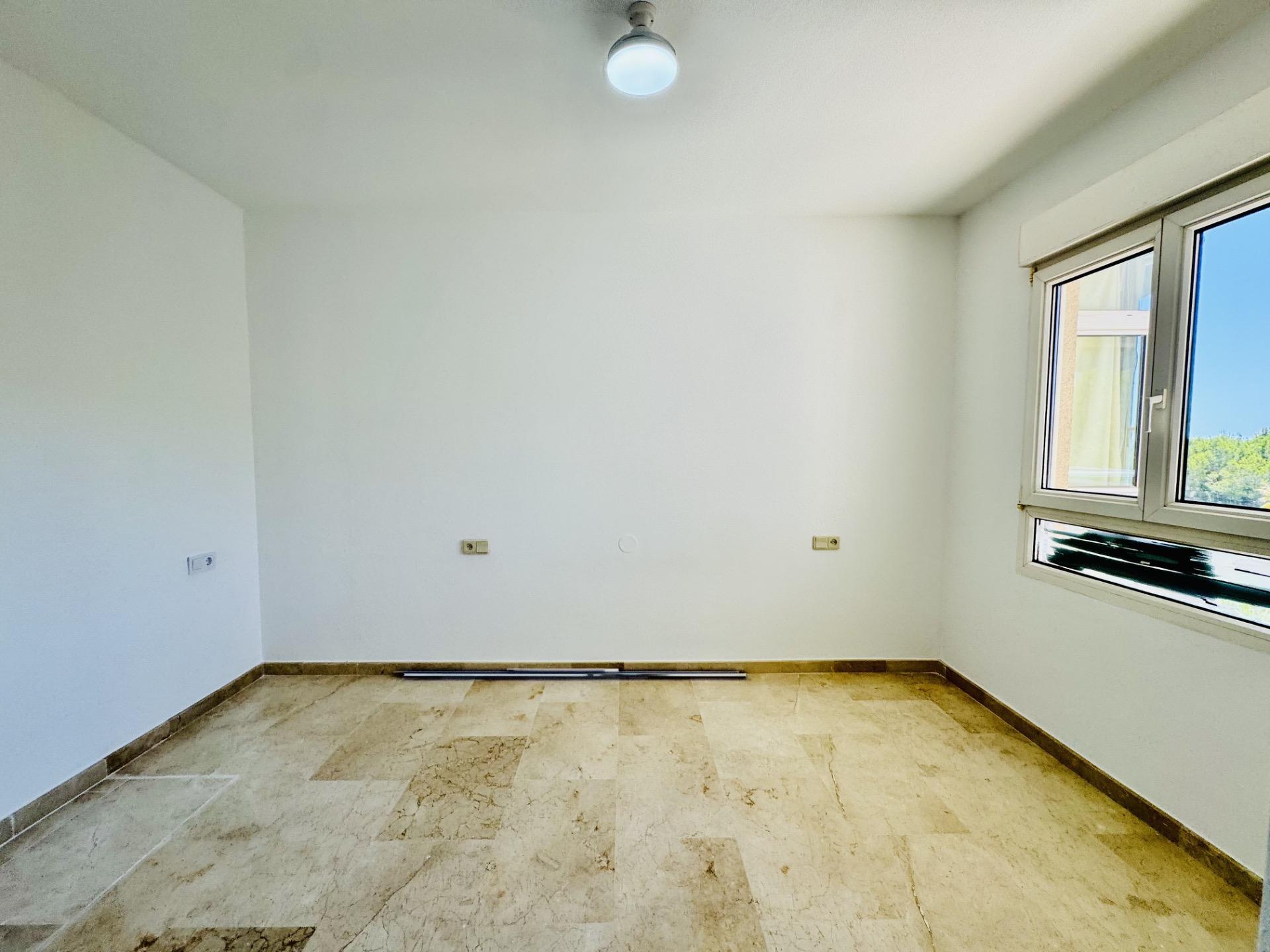 For sale - 2 Bedroom 1 Bathroom Apartment in Orihuela Costa - Altos De Campoamor  - Alicante