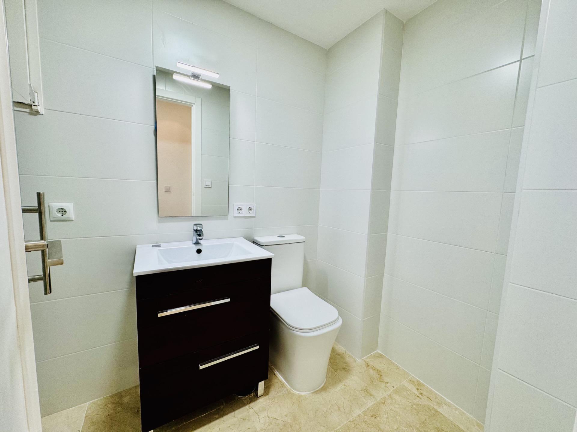For sale - 2 Bedroom 1 Bathroom Apartment in Orihuela Costa - Altos De Campoamor  - Alicante