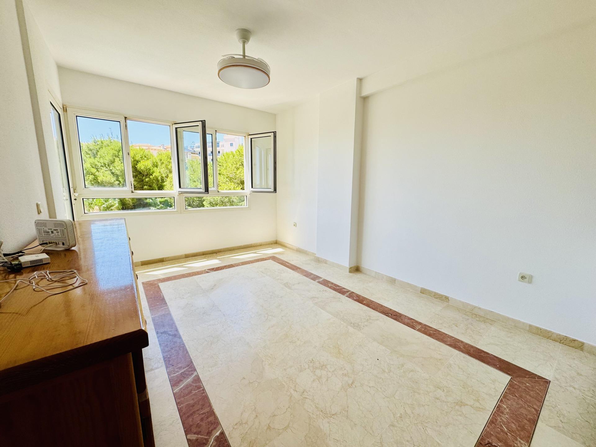 For sale - 2 Bedroom 1 Bathroom Apartment in Orihuela Costa - Altos De Campoamor  - Alicante