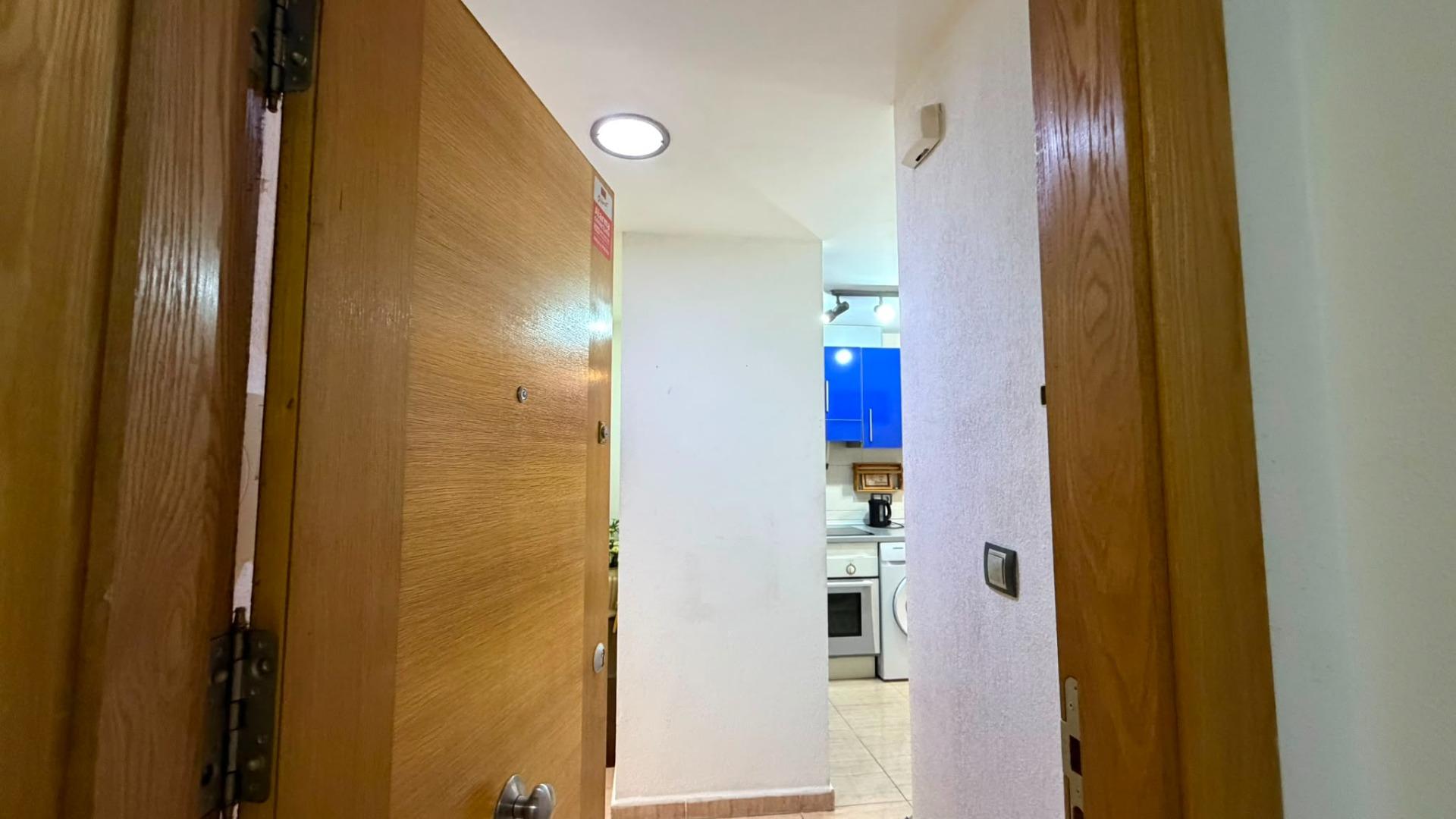 For sale - 2 Bedroom 1 Bathroom Apartment in Torrevieja - Torrevieja  - Alicante