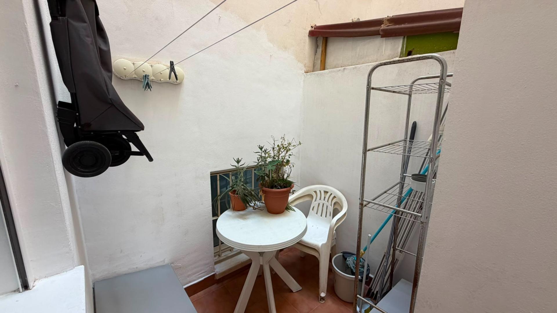 For sale - 2 Bedroom 1 Bathroom Apartment in Torrevieja - Torrevieja  - Alicante