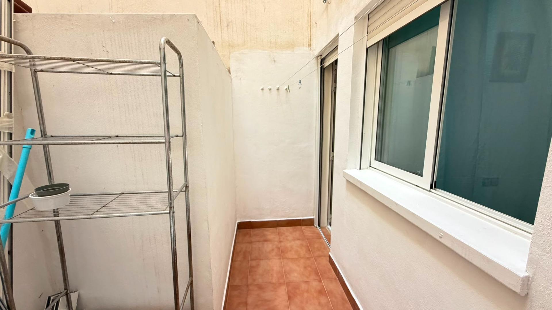 For sale - 2 Bedroom 1 Bathroom Apartment in Torrevieja - Torrevieja  - Alicante