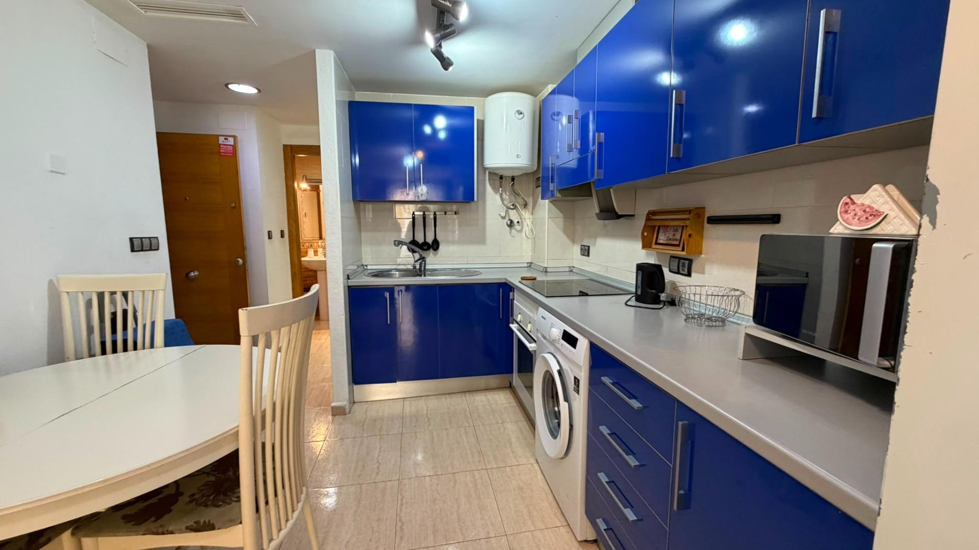 For sale - 2 Bedroom 1 Bathroom Apartment in Torrevieja - Torrevieja  - Alicante