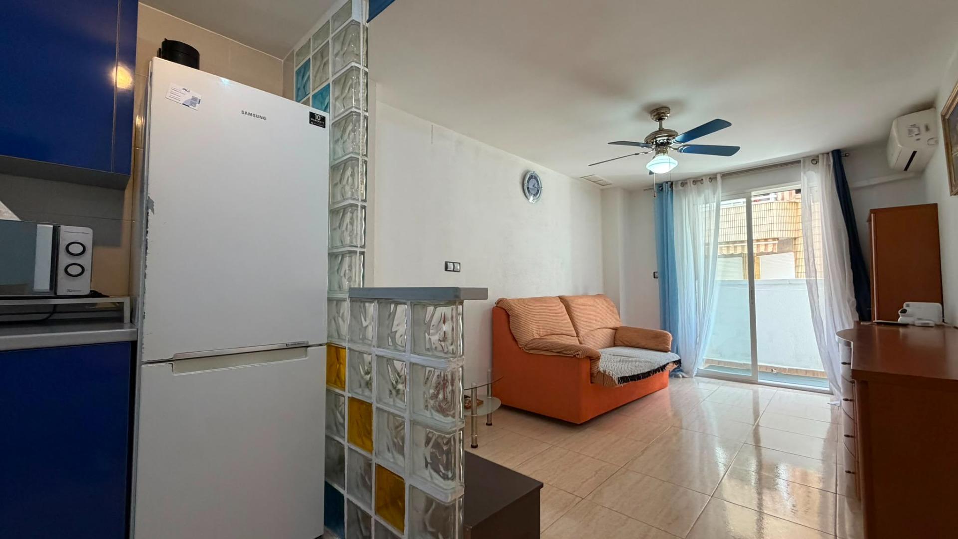 For sale - 2 Bedroom 1 Bathroom Apartment in Torrevieja - Torrevieja  - Alicante