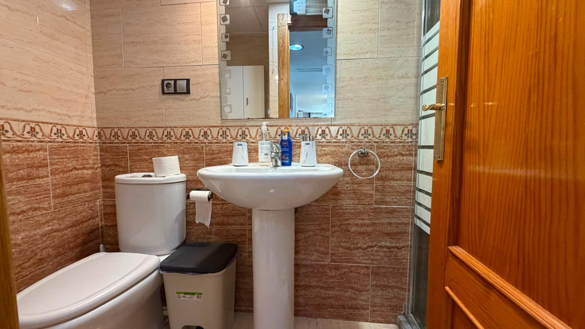 For sale - 2 Bedroom 1 Bathroom Apartment in Torrevieja - Torrevieja  - Alicante