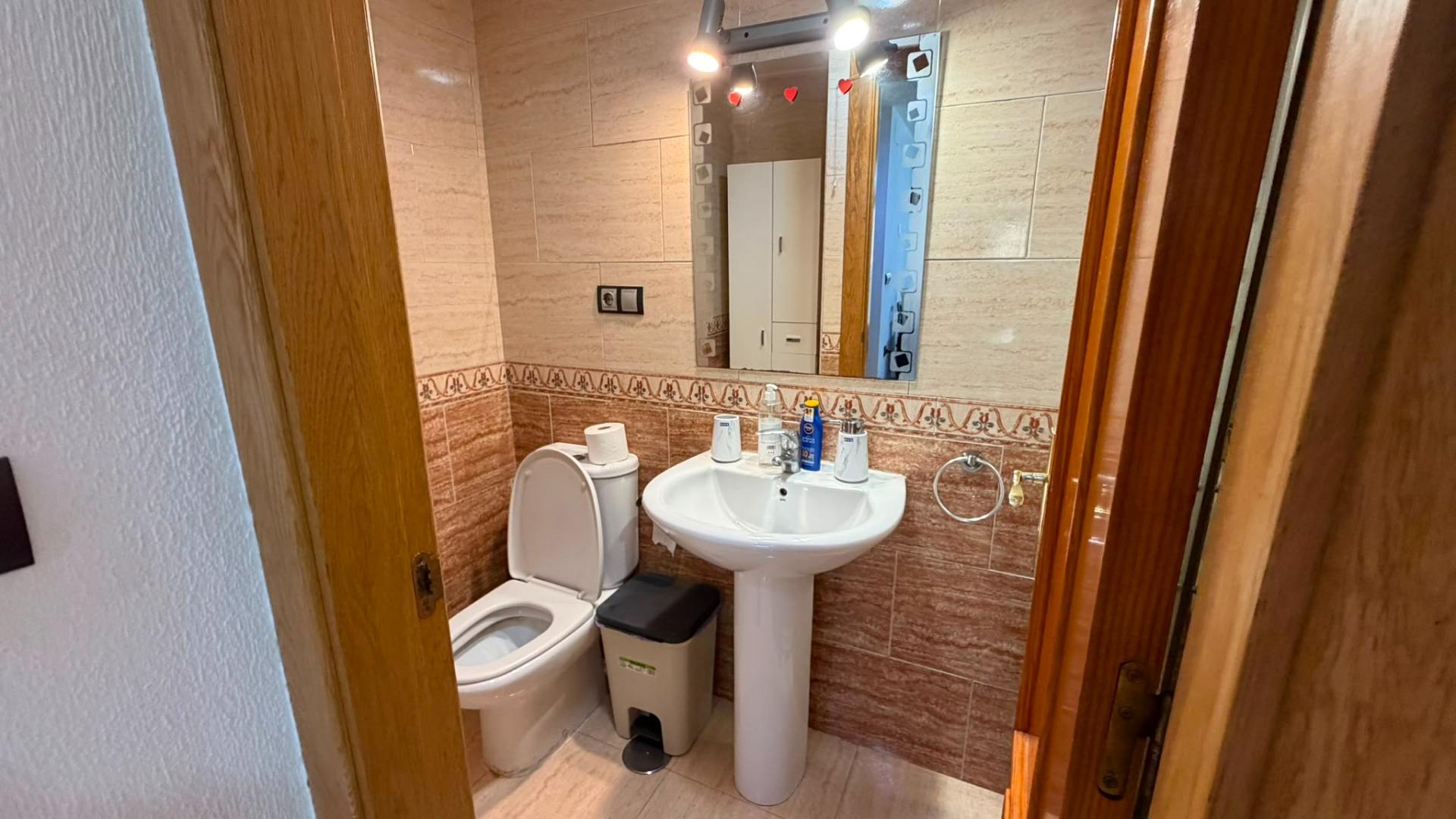 For sale - 2 Bedroom 1 Bathroom Apartment in Torrevieja - Torrevieja  - Alicante