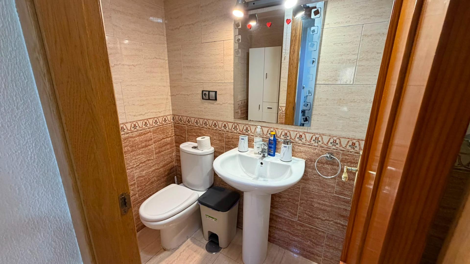 For sale - 2 Bedroom 1 Bathroom Apartment in Torrevieja - Torrevieja  - Alicante