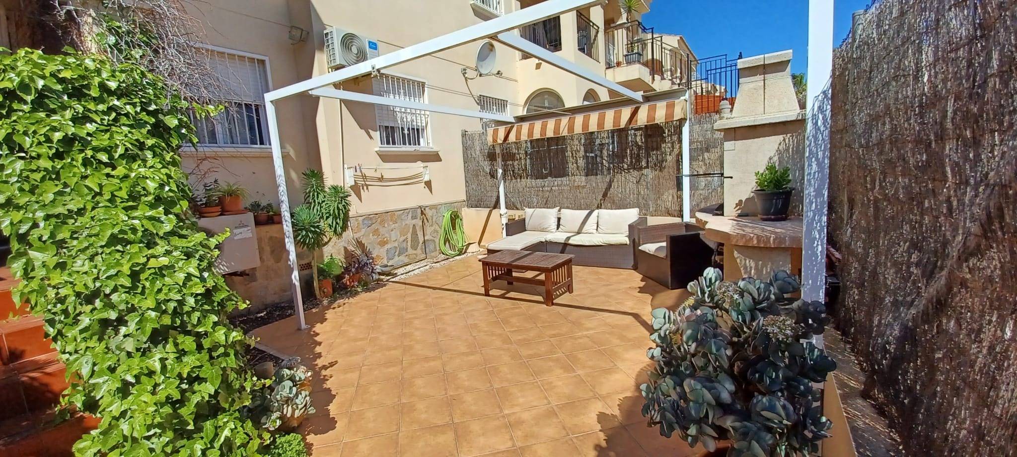 For sale - 3 Bedroom 2 Bathroom Bungalow in Orihuela Costa - Los Almendros-la Florida  - Alicante