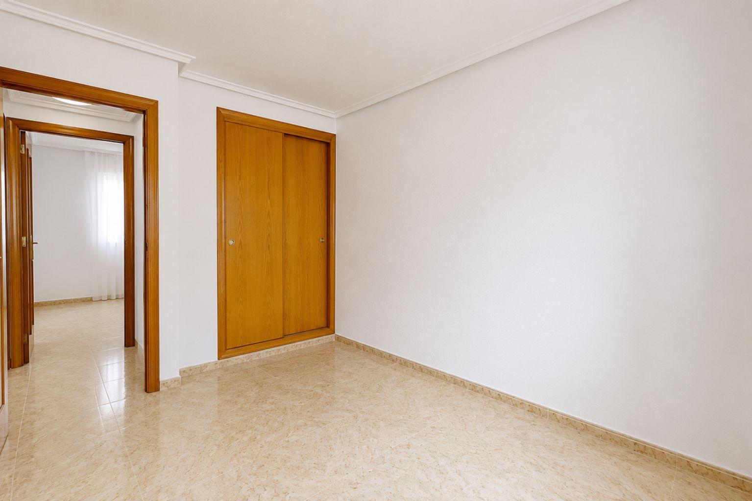For sale - 2 Bedroom 1 Bathroom Penthouse in Torrevieja - Centro  - Alicante