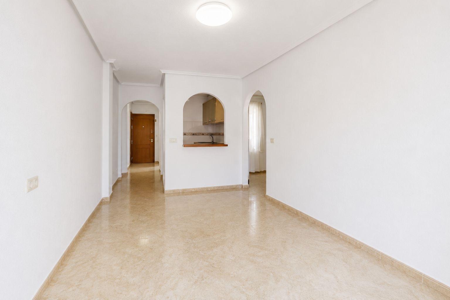 For sale - 2 Bedroom 1 Bathroom Penthouse in Torrevieja - Centro  - Alicante