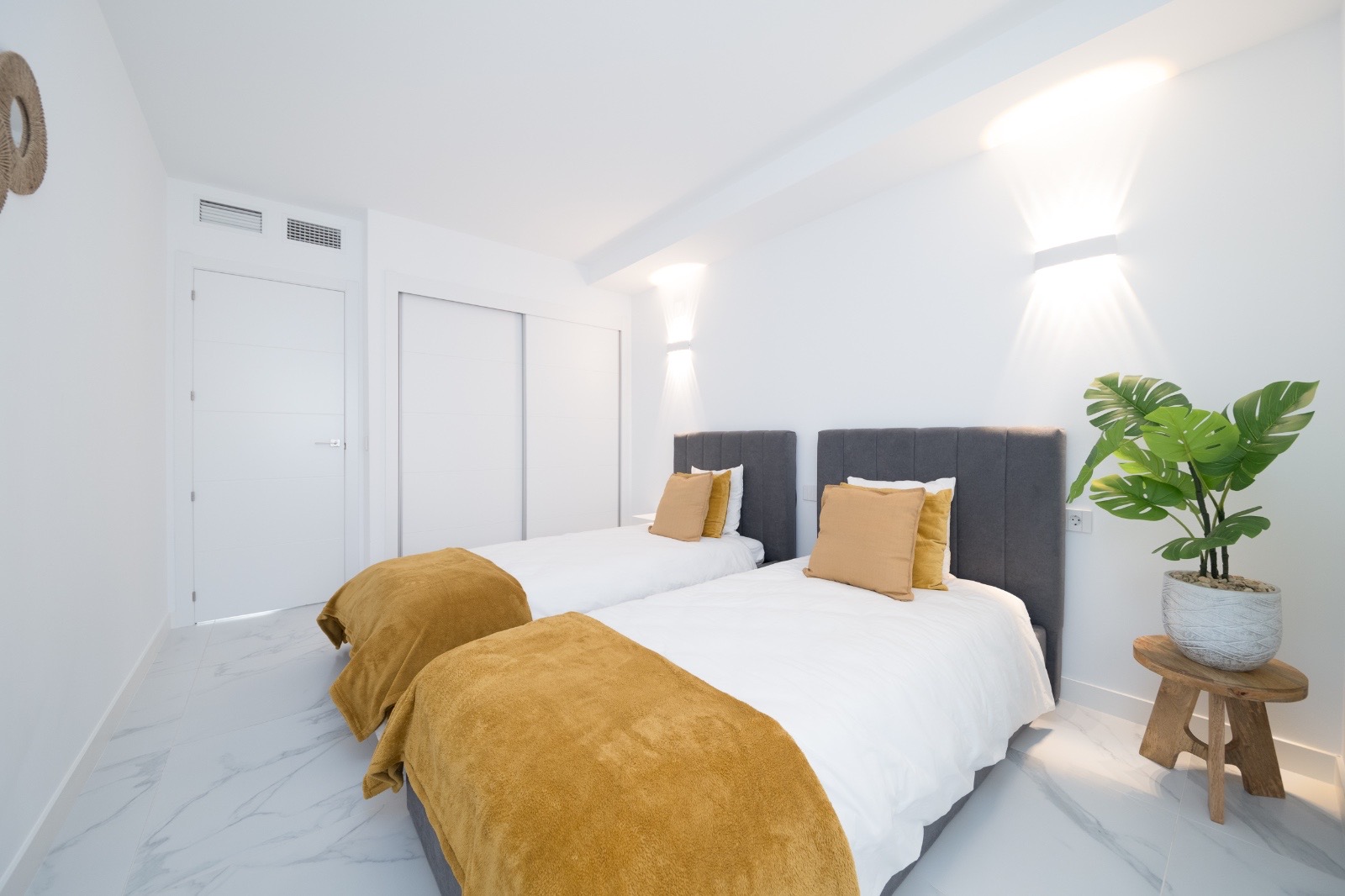 For sale - 2 Bedroom 2 Bathroom Apartment in Torrevieja - Costa Blanca  - Alicante