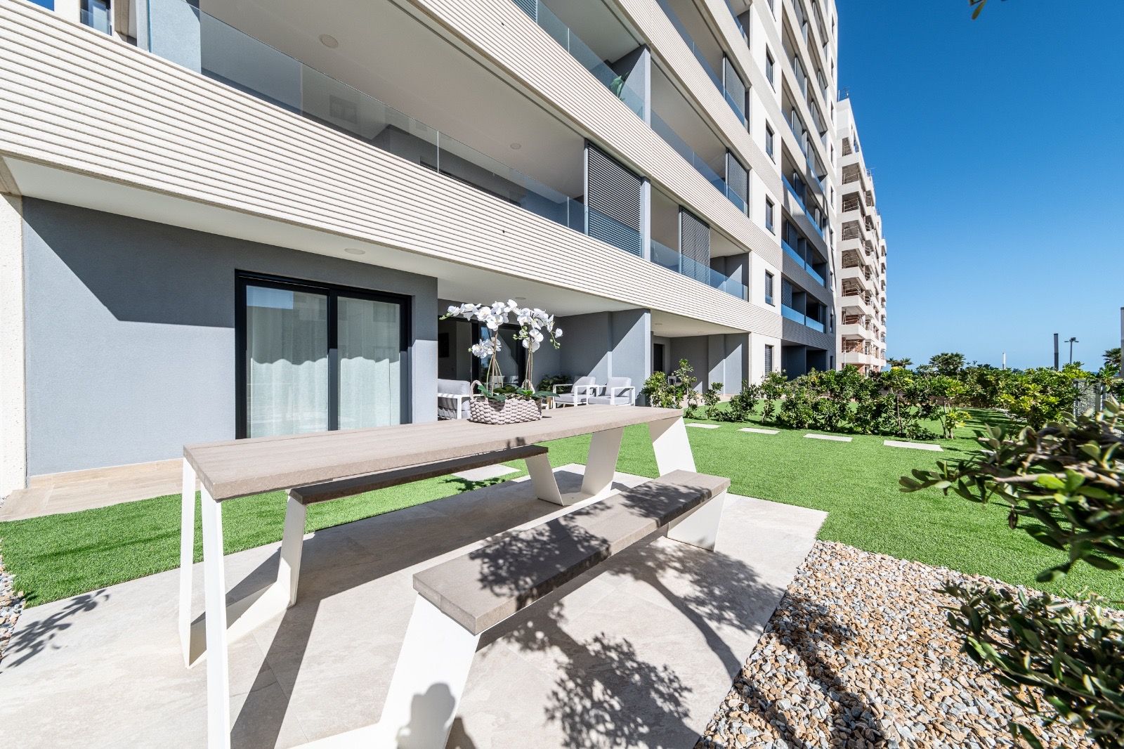 For sale - 2 Bedroom 2 Bathroom Apartment in Torrevieja - Costa Blanca  - Alicante