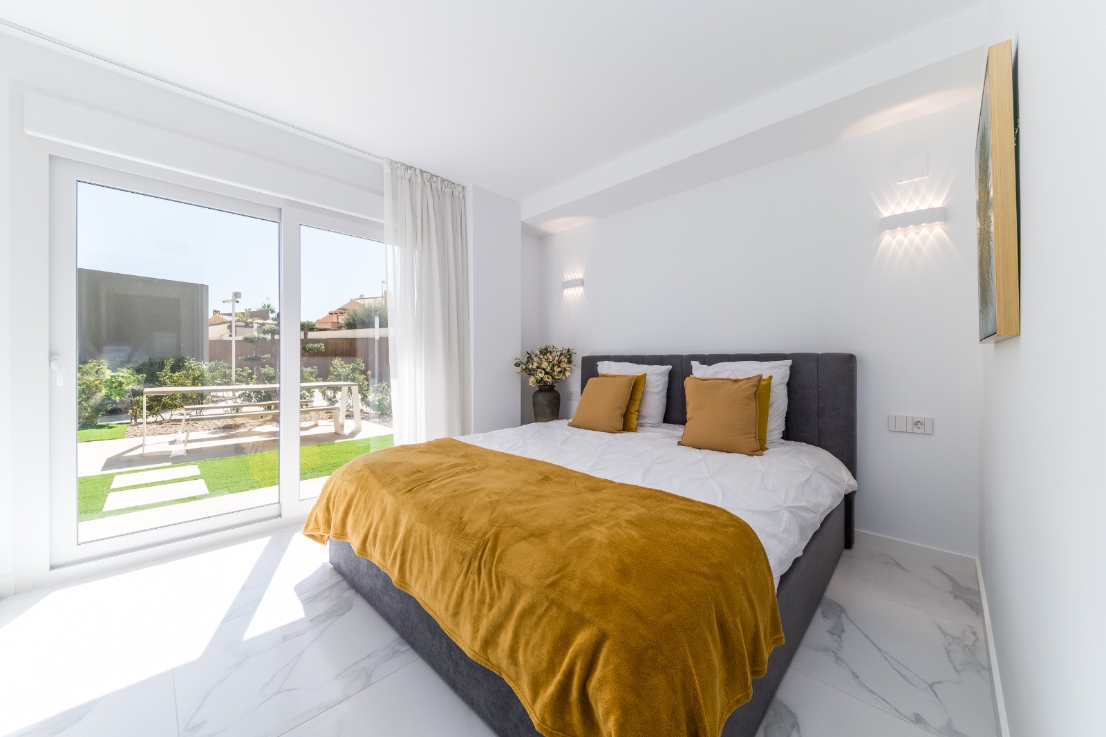 For sale - 2 Bedroom 2 Bathroom Apartment in Torrevieja - Costa Blanca  - Alicante