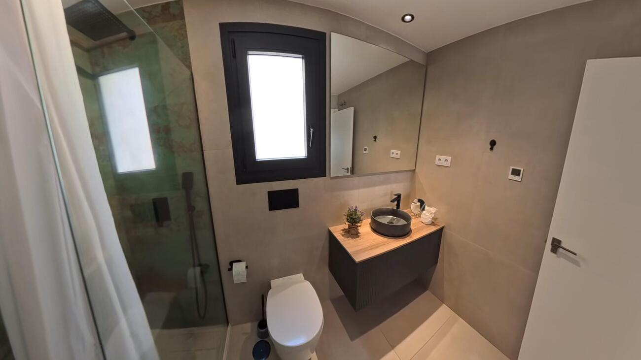 For sale - 2 Bedroom 2 Bathroom Penthouse Penthouse in Torrevieja -  - Alicante