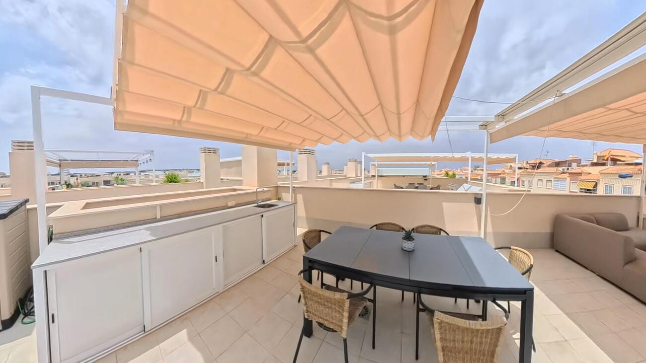 For sale - 2 Bedroom 2 Bathroom Penthouse Penthouse in Torrevieja -  - Alicante