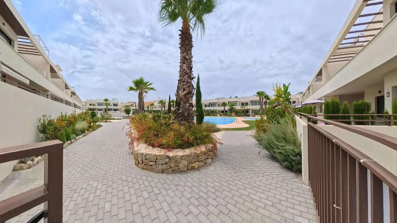 For sale - 2 Bedroom 2 Bathroom Penthouse Penthouse in Torrevieja -  - Alicante