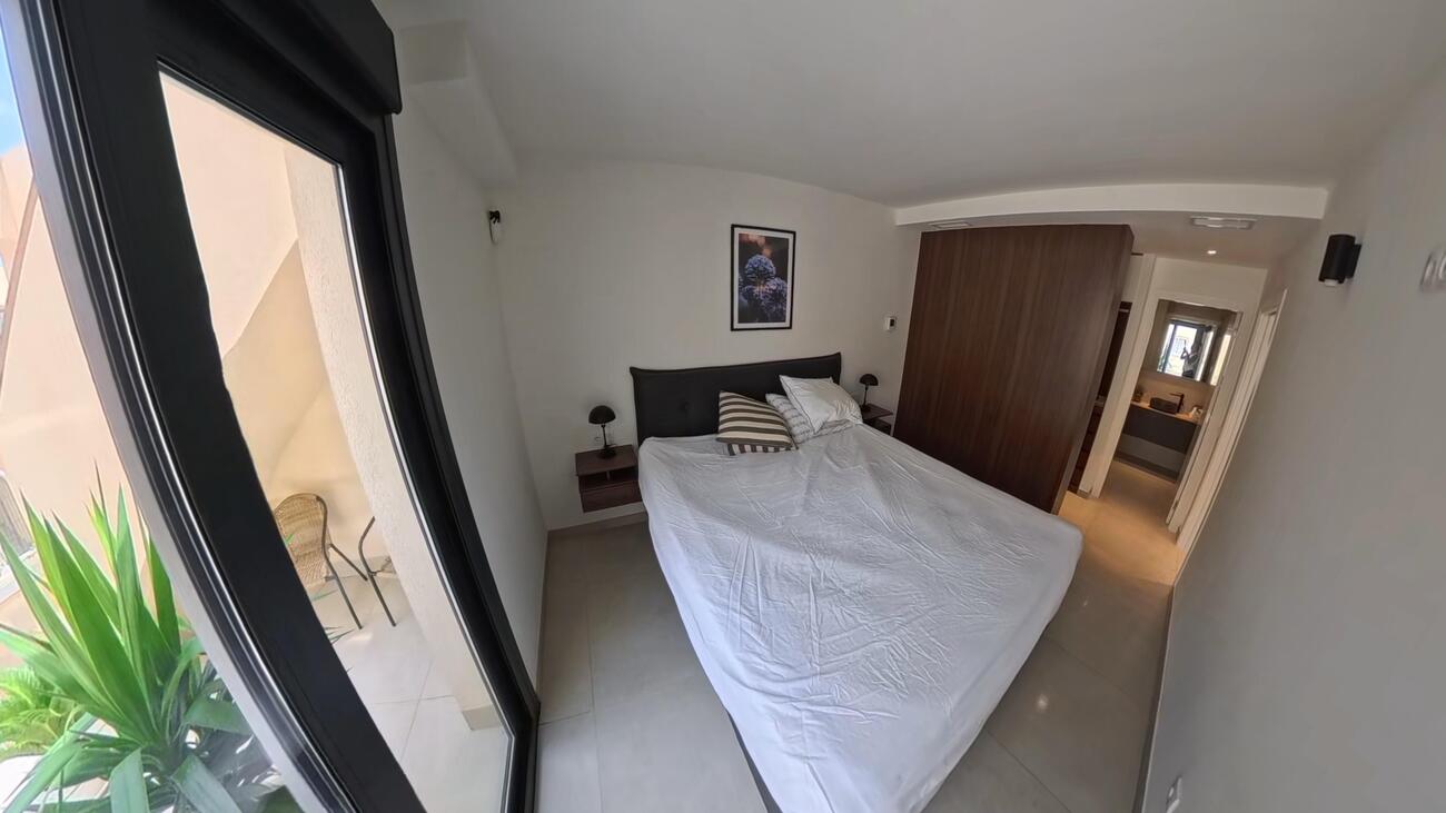 For sale - 2 Bedroom 2 Bathroom Penthouse Penthouse in Torrevieja -  - Alicante