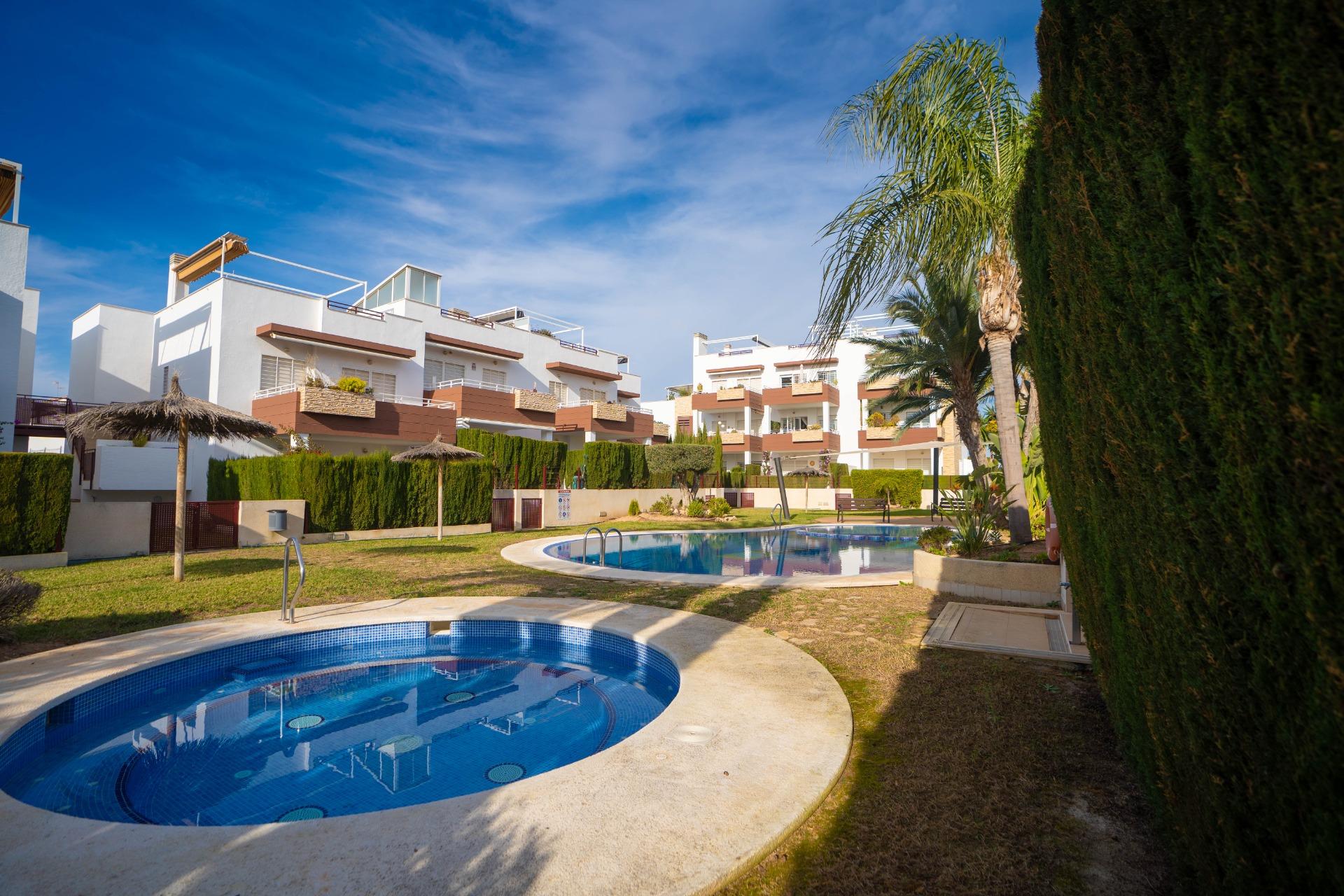 For sale - 2 Bedroom 1 Bathroom Apartment in Orihuela Costa - Rocio Del Mar  - Alicante