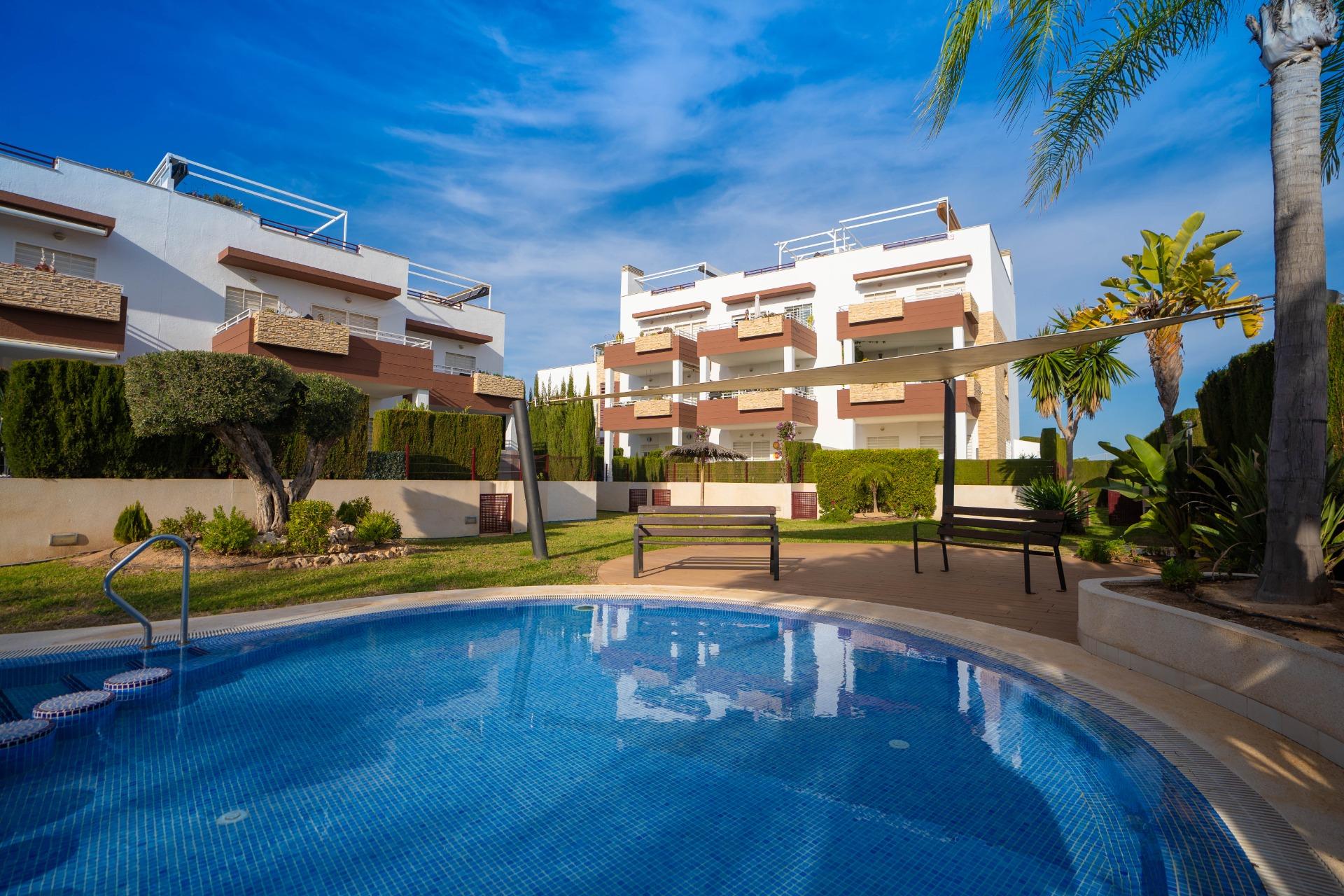 For sale - 2 Bedroom 1 Bathroom Apartment in Orihuela Costa - Rocio Del Mar  - Alicante
