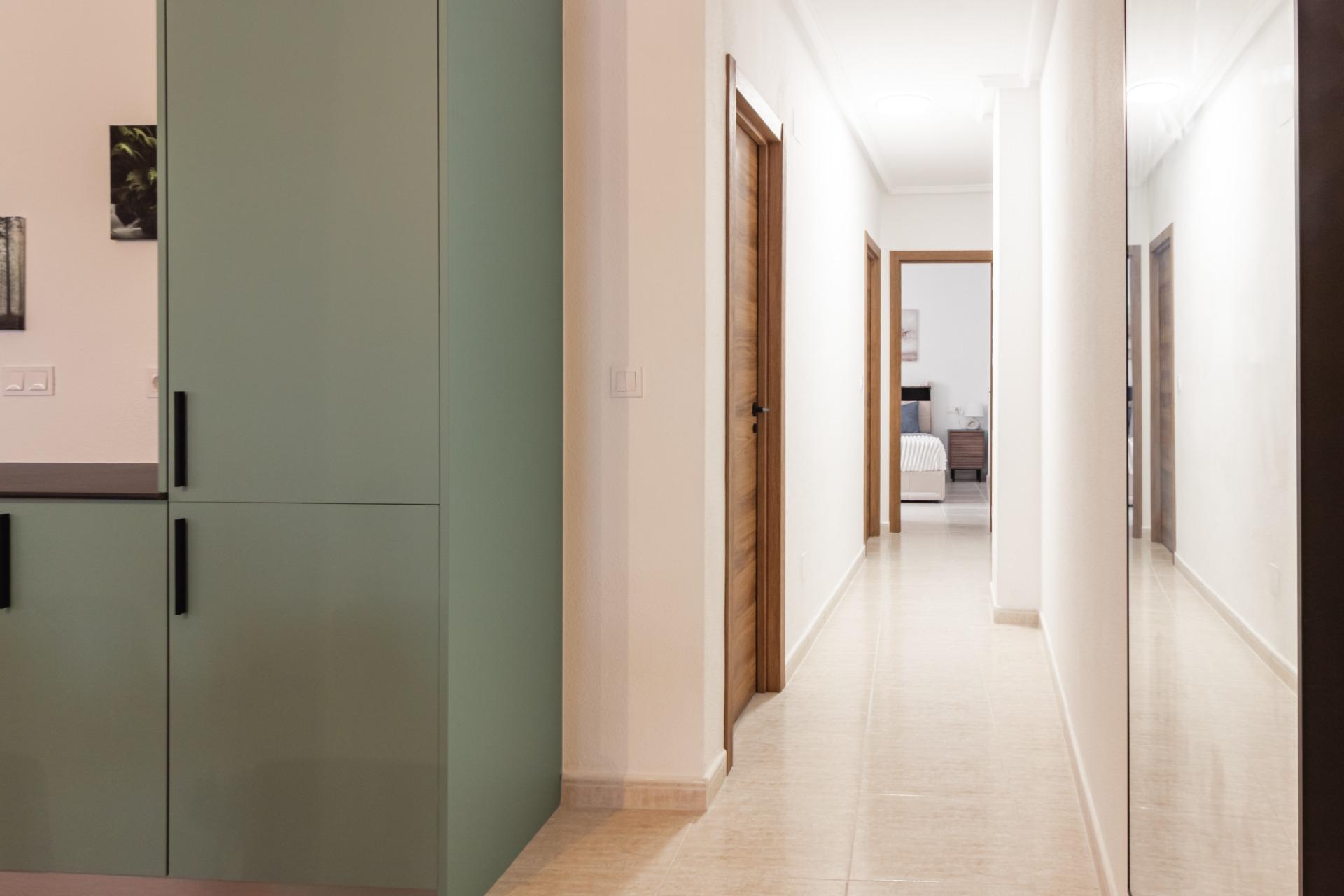 For sale - 3 Bedroom 2 Bathroom Apartment in Torrevieja - Playa Del Cura  - Alicante